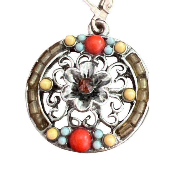 Vintage Floral Filigree Dangle Earrings Leverback Closure Rhinestones Estate - Picture 2 of 5